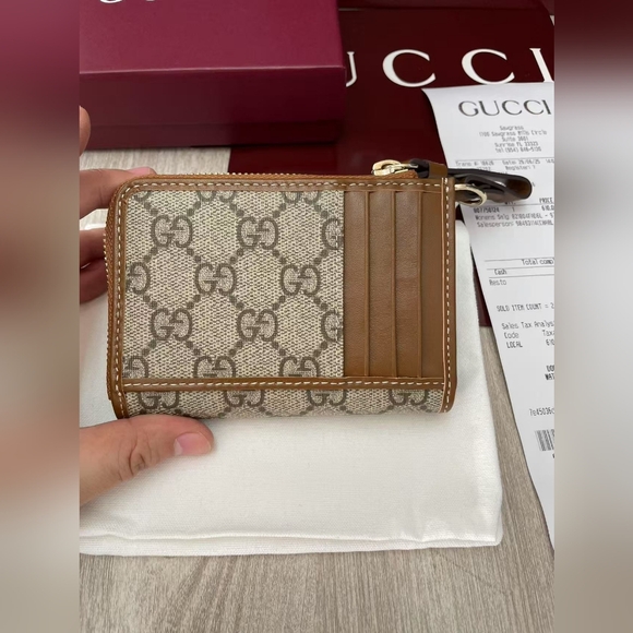 Gucci GG Emblem zip card case - Picture 3 of 12